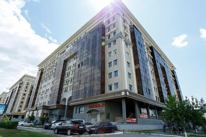Астана: 3 Bedroom Apartments On Sarayshik