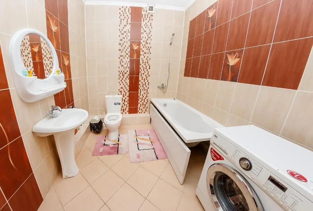 Астана: 3 Bedroom Apartments On Sarayshik