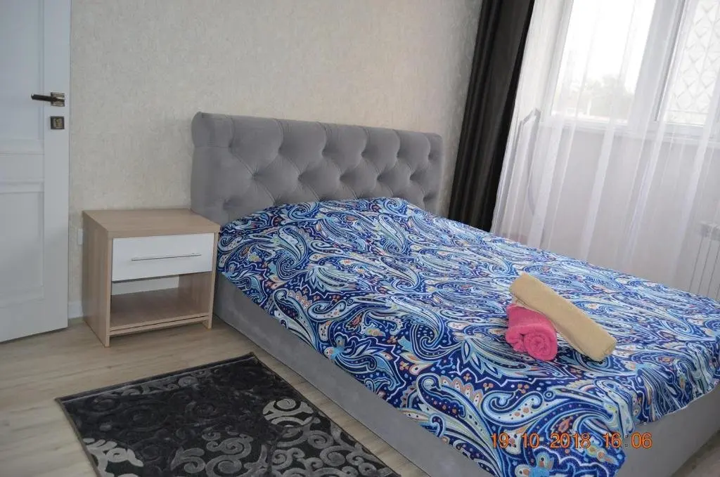 Алматы: Apartments on Zharokov 137