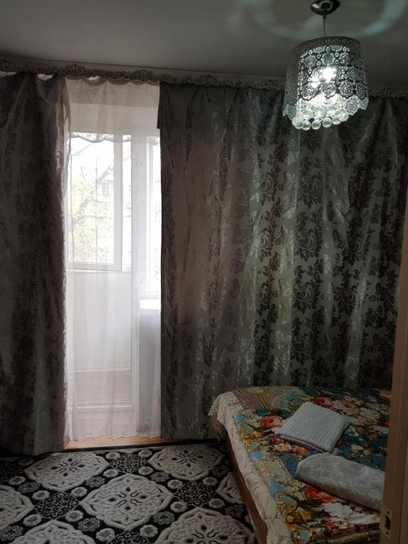 Алматы: Apartment on Gogolya 100
