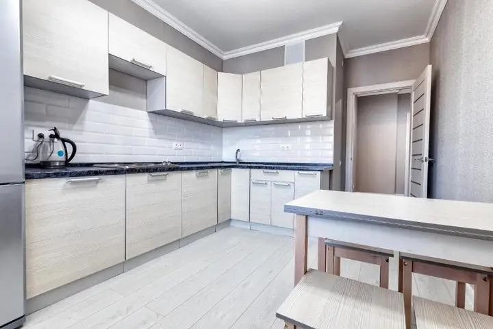 Астана: New 1br apartment at Sauran Towers
