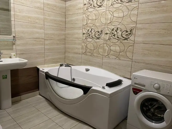 Алматы: 2 room apartment at city center