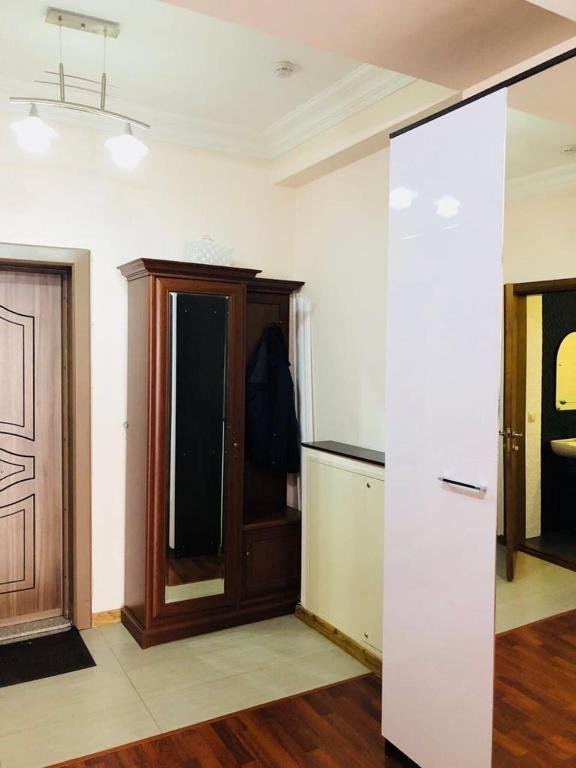 Алматы: Apartment on Mkr Mamyr 7