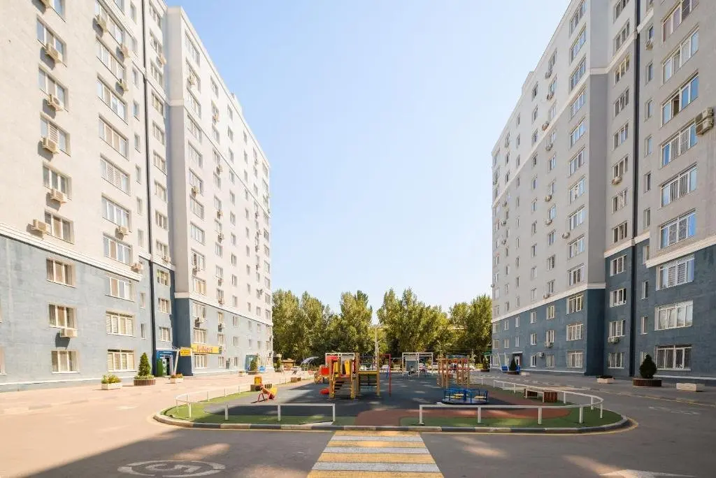 Алматы: cozy apartment for 4 people in the very center