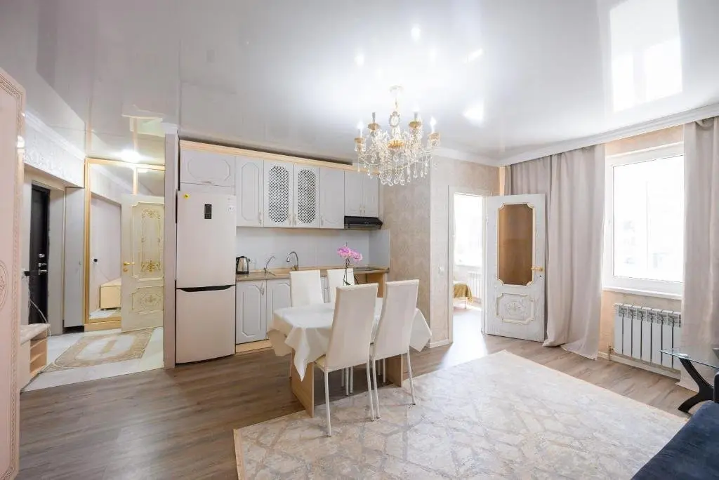 Алматы: cozy apartment for 4 people in the very center