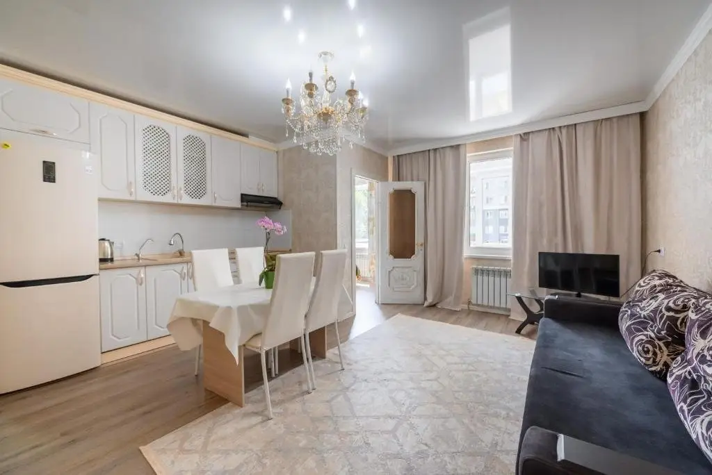 Алматы: cozy apartment for 4 people in the very center