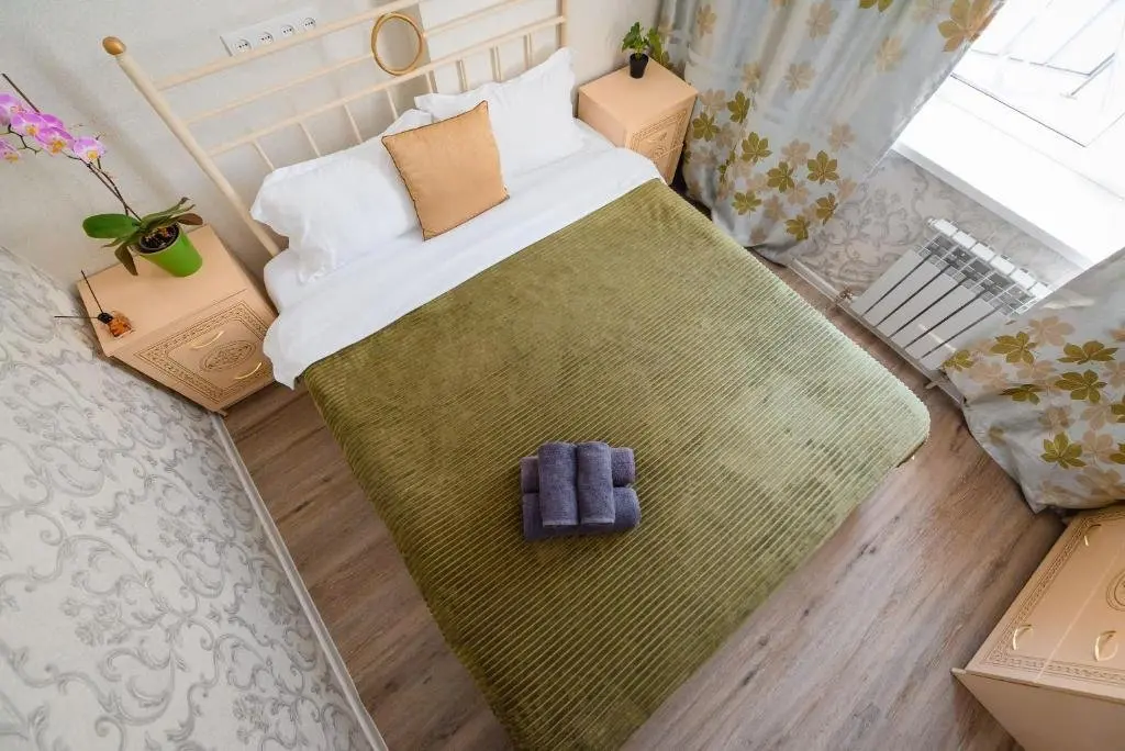 Алматы: cozy apartment for 4 people in the very center