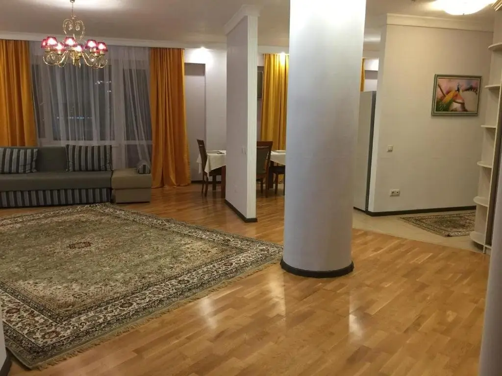 Астана: Apartment on T. Shevchenko 8