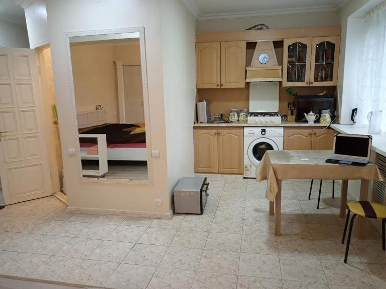 Алматы: Apartment 1 on Zenkova 56