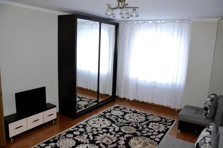 Астана: Apartment on Akmeshit 7