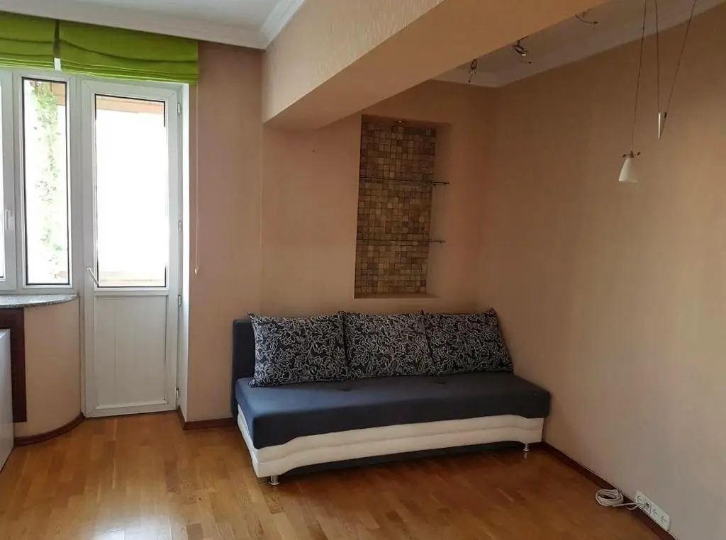 Алматы: Apartment At Nurmakova 81