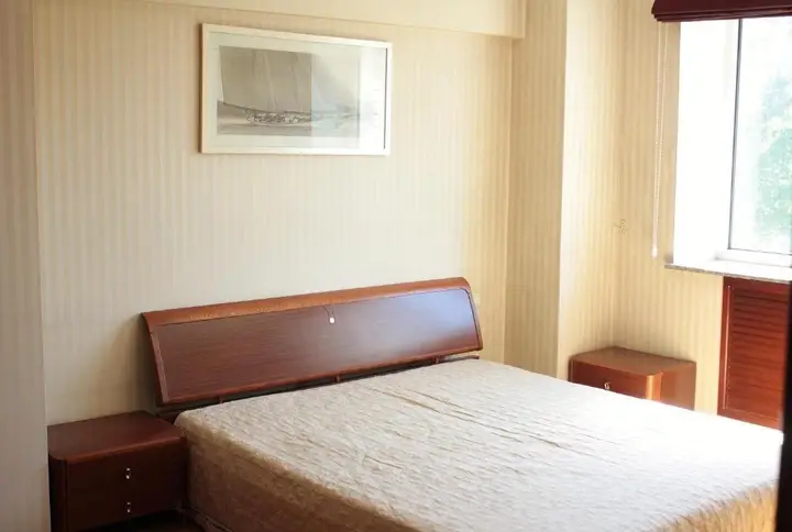 Алматы: Apartment At Nurmakova 81