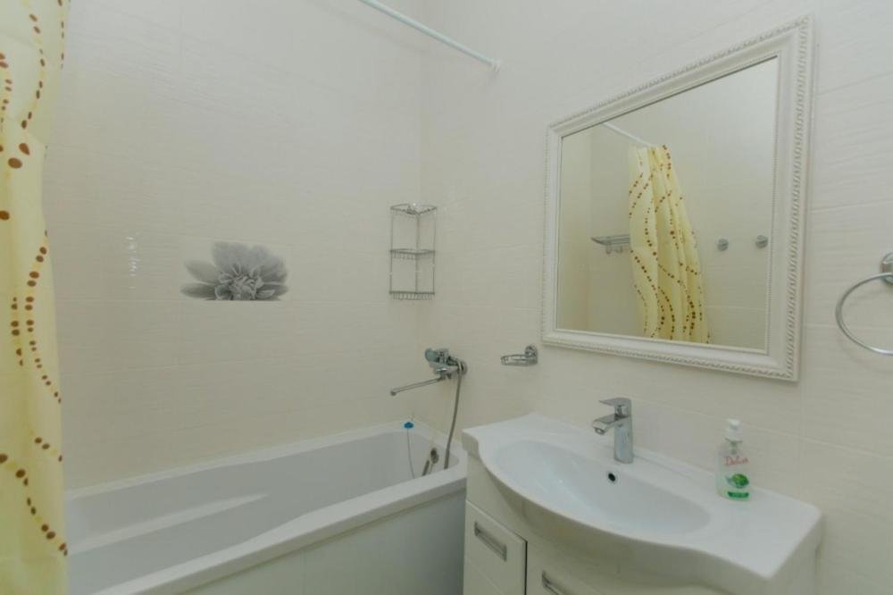 Астана: Apartment on Avenue Qubanbay Batyr 58B