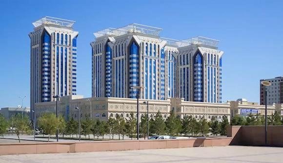 Астана: Apartment on Amanzholova 28/2