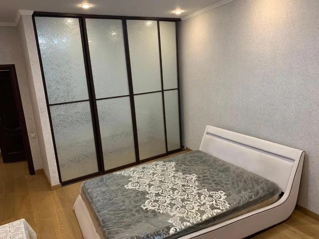 Алматы: Apartment on Navoi 74