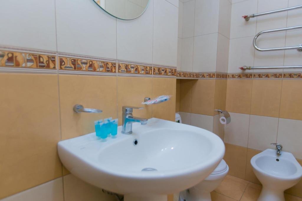 Астана: Two bedroom apartment on Turkistan st 2