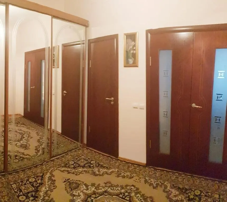 Алматы: Apartment on Prokofyev 148