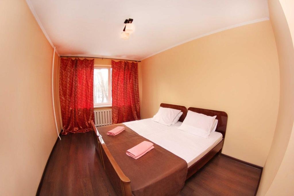 Алматы: Apartment on Nazarbayev 43