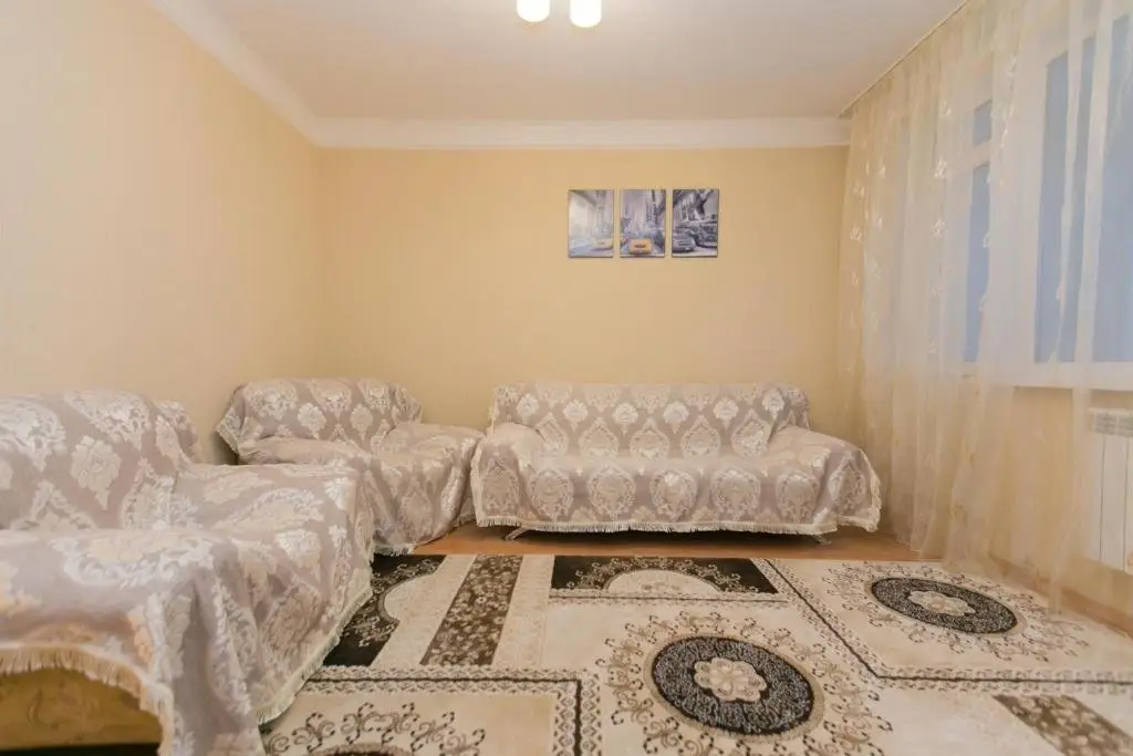 Астана: 2 bedroom apartment on Sarayshyq st 9