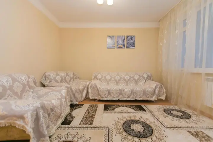Астана: 2 bedroom apartment on Sarayshyq st 9