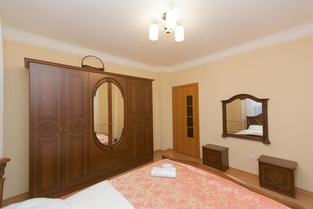 Астана: 2 bedroom apartment on Sarayshyq st 9