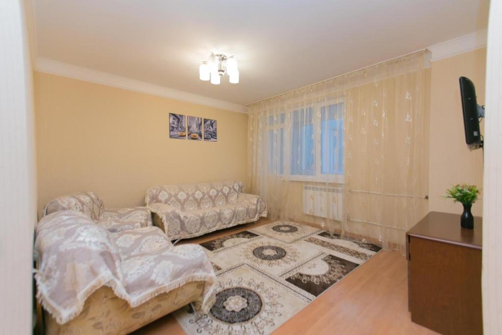 Астана: 2 bedroom apartment on Sarayshyq st 9