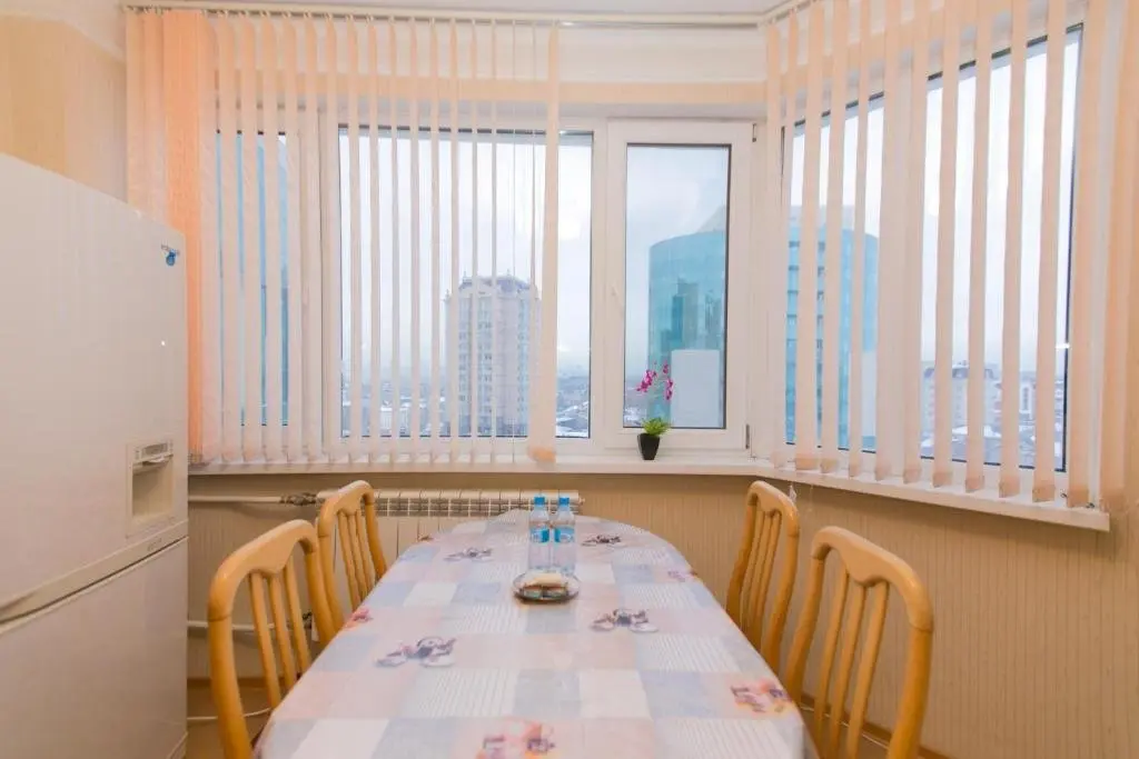Астана: 2 bedroom apartment on Sarayshyq st 9