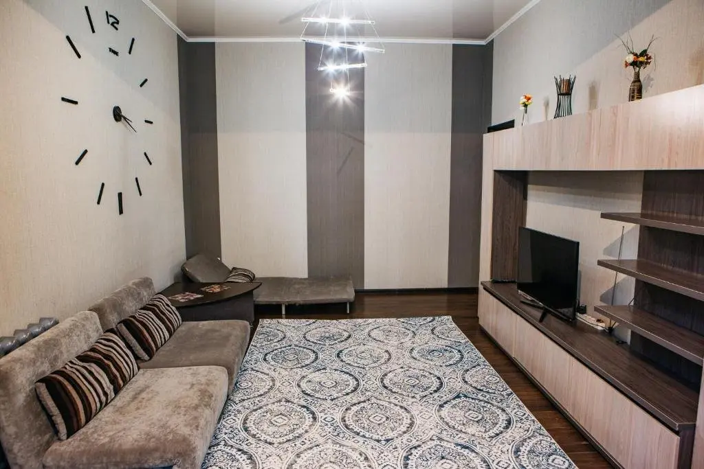 Алматы: Apartment on Torekulova 66