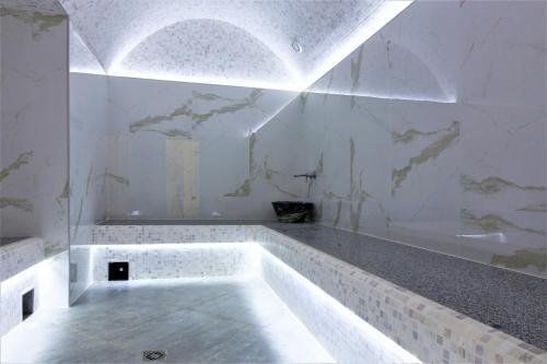 Актау: magicstay - aparthotel 4 stars aktau