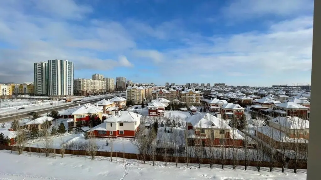 Астана: Comfortable apartment on Bokeyhana street 32