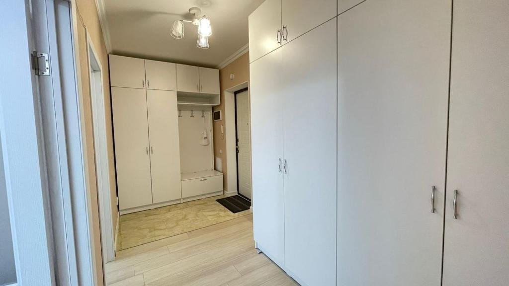 Астана: Comfortable apartment on Bokeyhana street 32