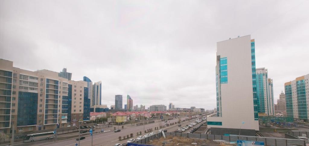 Астана: Apartment on Sarayshyq st 9