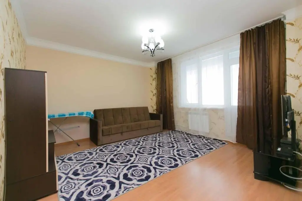 Астана: Apartment on Sarayshyq st 9