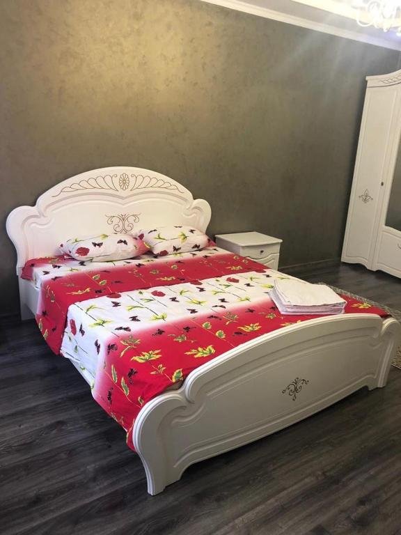 Алматы: Apartment on Brusilovskogo 167