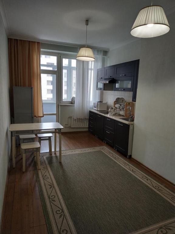 Алматы: Apartment on Solodovnikov 21e