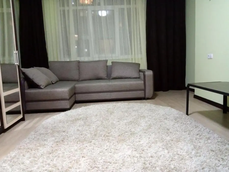 Алматы: Apartment on Gagarina 133 b