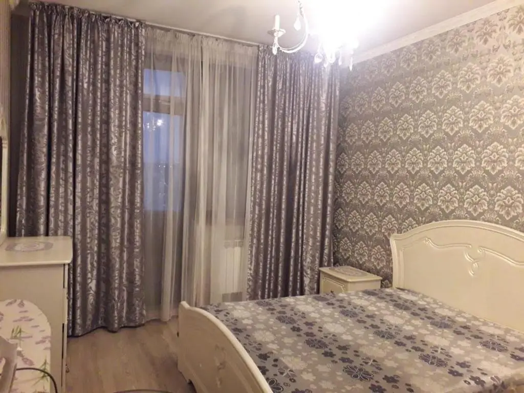 Алматы: Apartment on Shevchenko 99