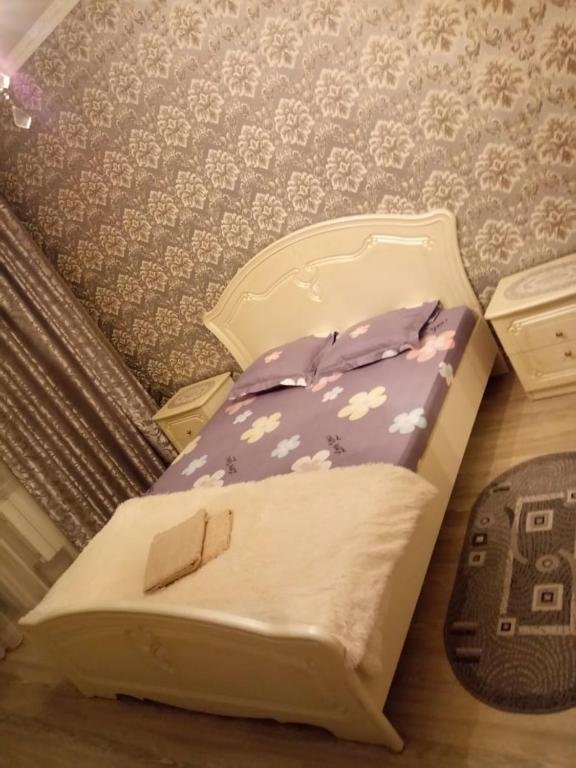 Алматы: Apartment on Shevchenko 99
