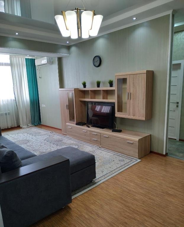 Алматы: Apartment on Kaiberkova 35a