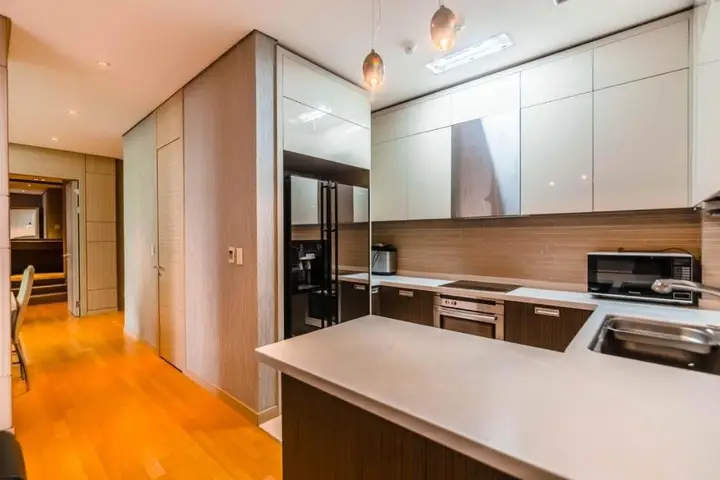 Астана: Apartment on Baytursynova 1