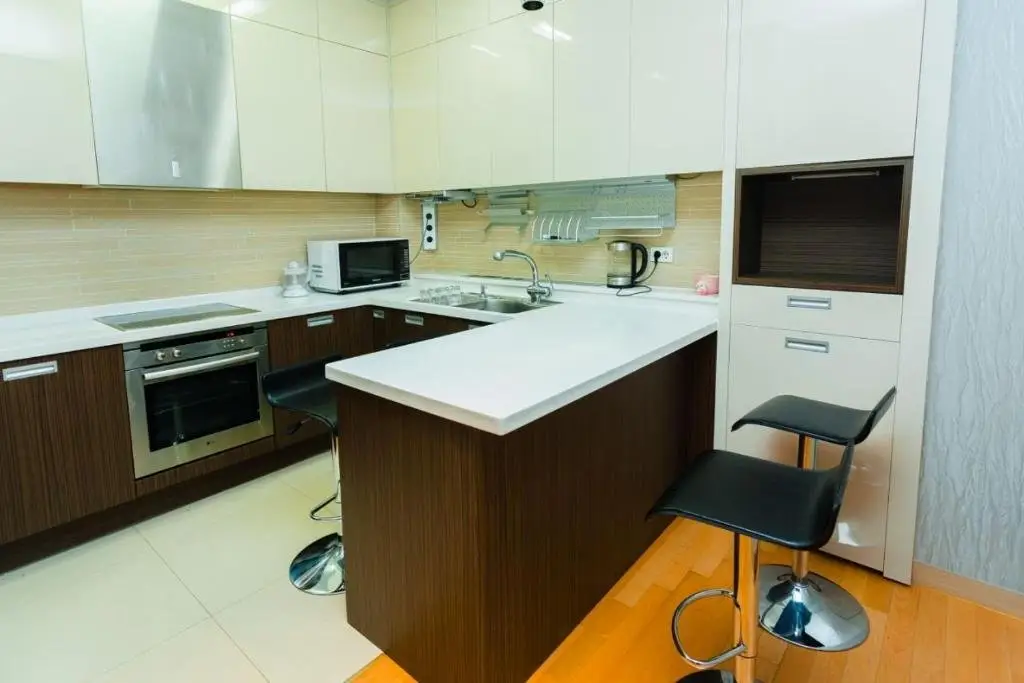 Астана: Apartment on Baytursynova 1