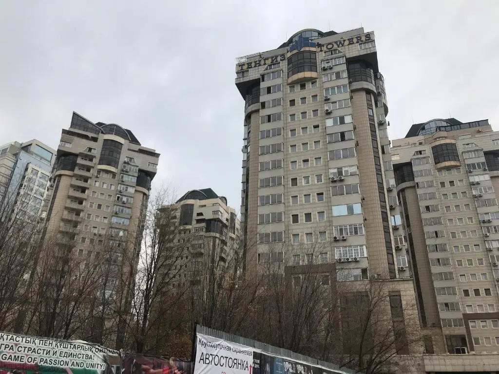 Алматы: Apartment on Satpayeva 30