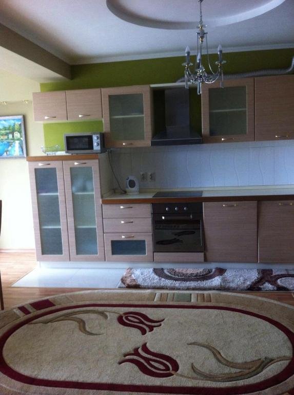 Алматы: Apartment on Al-Farabi 53