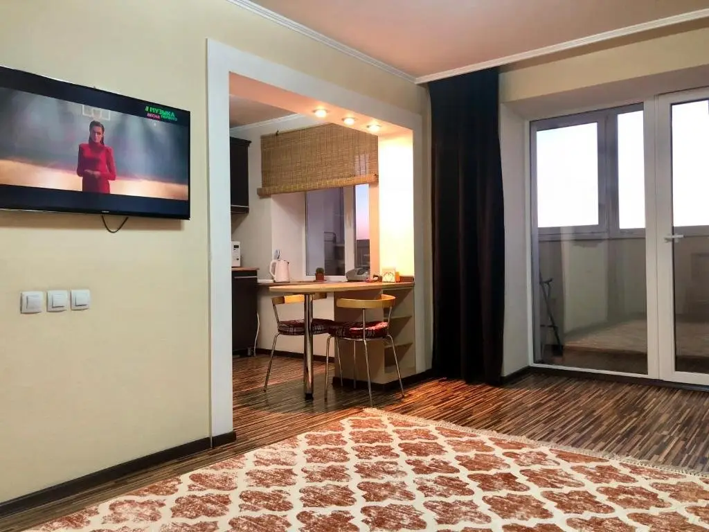 Усть-Каменогорск: Apartment on Republic Square