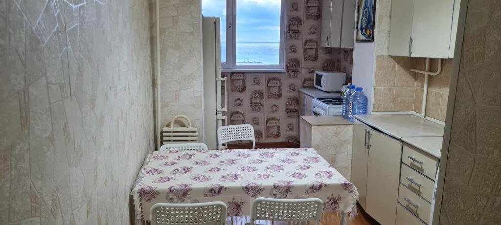 Актау: Apartamenty v tsentre vozle naberezhnoj