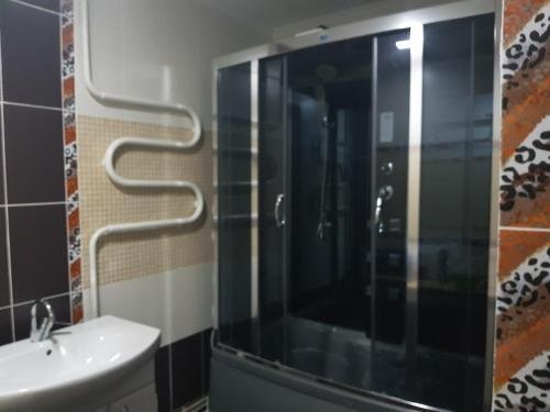 Усть-Каменогорск: Apartment on Prospekt Kuanysha Satpaeva 36 1