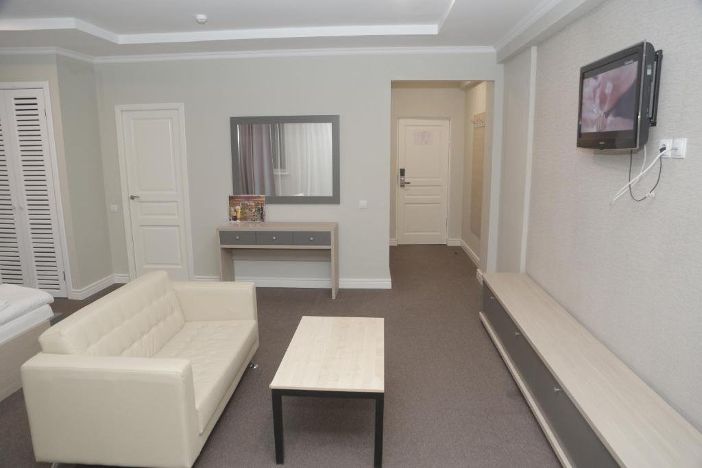 Атырау: J'Star Hotel