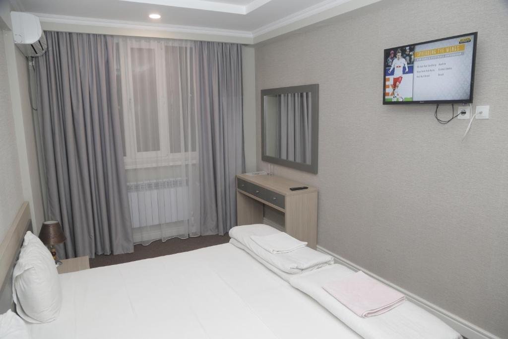 Атырау: J'Star Hotel