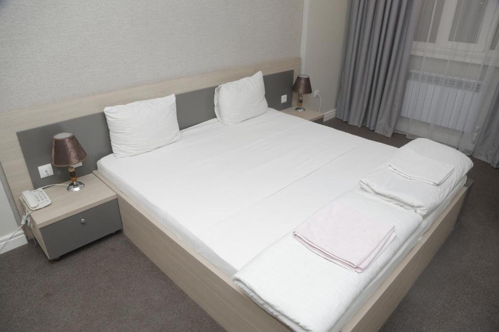 Атырау: J'Star Hotel