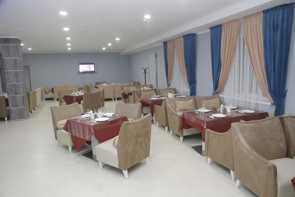 Атырау: J'Star Hotel